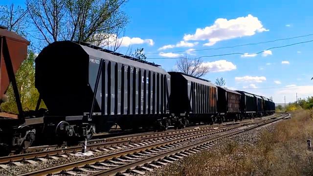 2ТЭ25Км - 0125 с грузовым поездом. смотреть онлайн