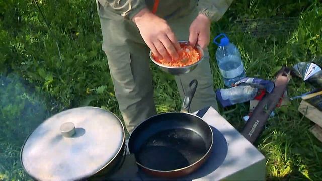 Печь "Охота", 3 в 1 - печь, мангал, коптильня. Часть третья. Варим уху на даче. смотреть онлайн