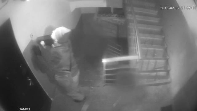 Когда соседям не нравится, когда в подъезде установлены камеры смотреть онлайн