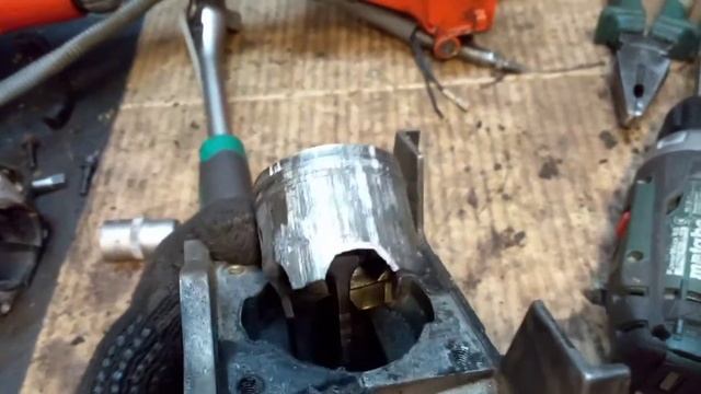 Бензокоса  OLEO MAC 740T. Диагностика с разбором.