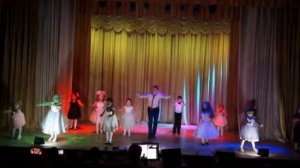 танец ПАПА РЯДОМ   хореографический  коллектив "Детки" (из архива РКДЦ "Победа")