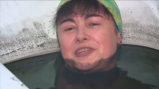 В санатории на озере Медвежьем лечат целебной грязью смотреть онлайн