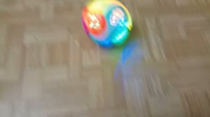 Музыкальный светящийся мяч. Очень веселая игрушка