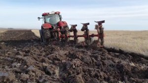 Puma210+MM123 5T vs DF L720+ПСКу- 6 (Сравнение плуга фирмы KUHN   и ПСКу- 6)