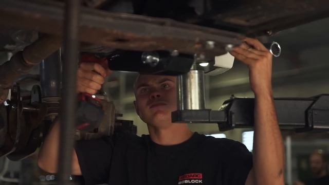 GU Patrol Gets A Massive Suspension Upgrade - GU Build Part 1 смотреть онлайн