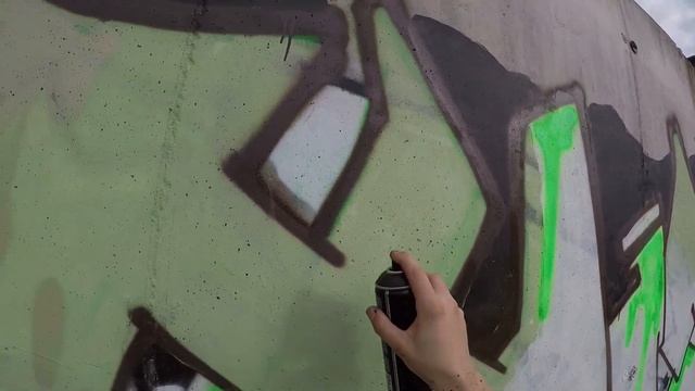 Я купил граффити краску JIGGLE и мне не хватило. Перекрыл свой кусок. смотреть онлайн