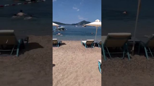 Релакс на Пляже Отеля Мэйстраль: Черногория
Beach Getaway at Hotel Maestral: Montenegro