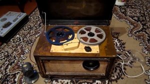 Катушечный магнитофон Днепр-3, 1954 г., СССР. Reel tape recorder Dnepr-3, 1954, the USSR