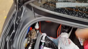 Замена амортизаторов багажника BMW E90