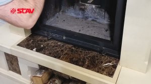 Удаление золы и очистка стекла в каминной топке STAV UNIVERS