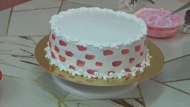 Красный бархат с розовыми розами.Тортик для родных. смотреть онлайн