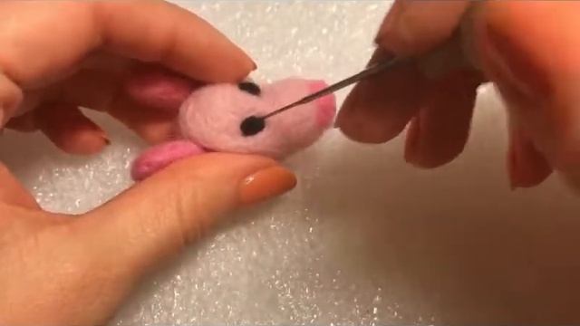 Сухое валяние из шерсти игрушки. МК по сухому валянию свинки