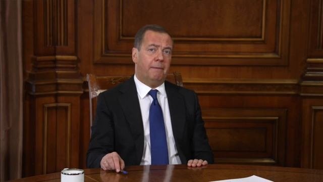 Дмитрий Медведев жёстко прошёлся по предателям Родины