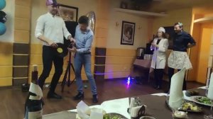 Супер конкурс на юбилей " Заработай имениннику на подарок". Весёлая ведущая.