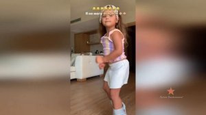 Когда Ханна оставила телефон на минутку ..... а Адриана! АРТИСТКА!