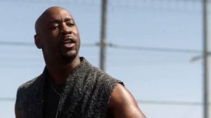 Люцифер 3x26 - Люцифер использует силу Аменадиэля для остановки времени.mp4