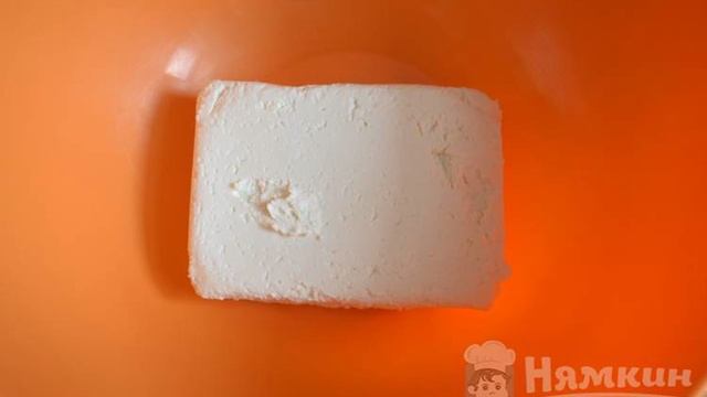 Десерт из творога, йогурта и банана