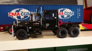 Camiones Escala 1:43 / O-Gauge Trucks! Maquetas de IXO Models TR100 Mack R-Series "BLACK MACK"!