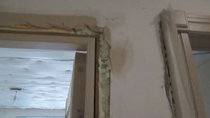 Установка межкомнатной двери без сверления коробки