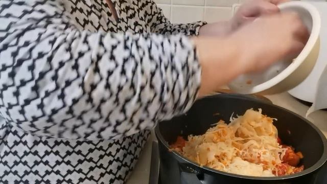 ТУШЕНАЯ КАПУСТА ТИПА СОЛЯНКИ!?? | #366 смотреть онлайн