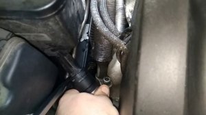 BMW E60 замена расширительного бачка   BMW E60 expansion tank replacement