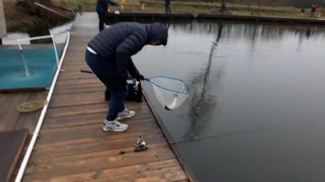Еще одна поимка крупного батончика смотреть онлайн