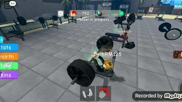 Играем вместе сестрой в Weight Lifting Simulator 3 Роблокс. смотреть онлайн