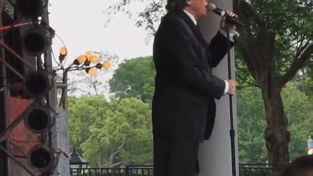 Peter Noone (Herman's Hermits)-