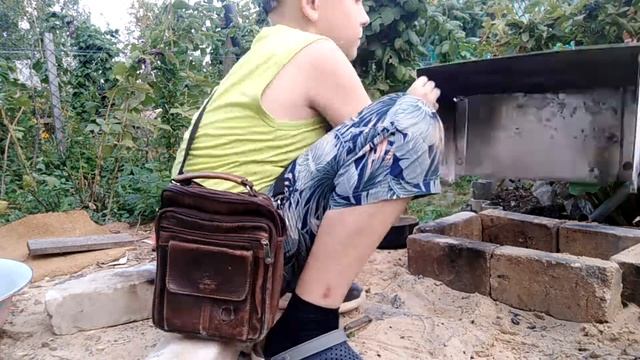 КАК СДЕЛАТЬ МАНГАЛ КОПТИЛЬНЯ ИЗ КИРПИЧА И МЕТАЛОЛОМА 1ЧАСТЬ смотреть онлайн