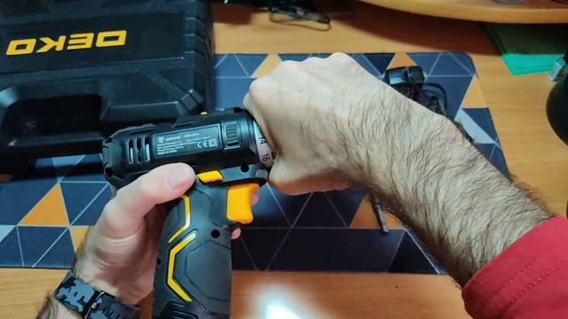 Шуруповёрт DEKO GCD12DU3 (12В). смотреть онлайн