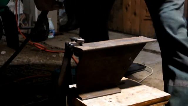 Сварка порошковой проволокой Е71Т 1 в углекислоте полуавтоматом Spark MultiARC 240 смотреть онлайн