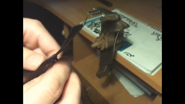 Приспособление для вдевания бегунков в молнию!!! смотреть онлайн