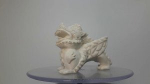 Дракон. Резная миниатюра из рога лося