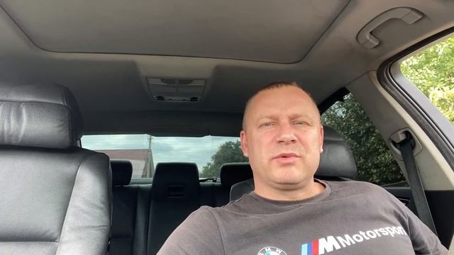 BMW e60. Как снять лючок бензобака. смотреть онлайн