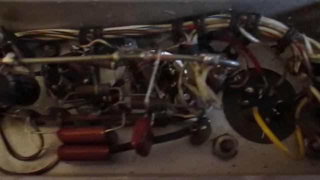 Renovation of a Collins 212E Tube / Valve Broadcast Mixer смотреть онлайн