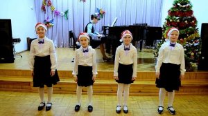 "Пестрый колпачок".  -Ансамбль " Удивительные нотки"