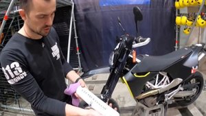 Как подготовить мотоцикл к зимнему хранению? Нужно ли его консервировать?