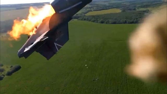 Катапультирование пилота из падающего штурмовика Су 25 попало на видео