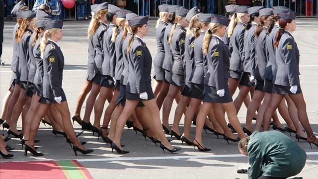 Military Girls From Russia 　　美しいロシア軍女性兵士 смотреть онлайн