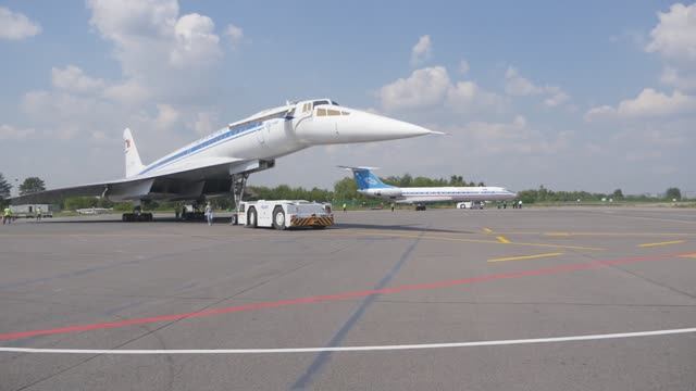 Ту-134 и Ту-144 (Полет ради полета)