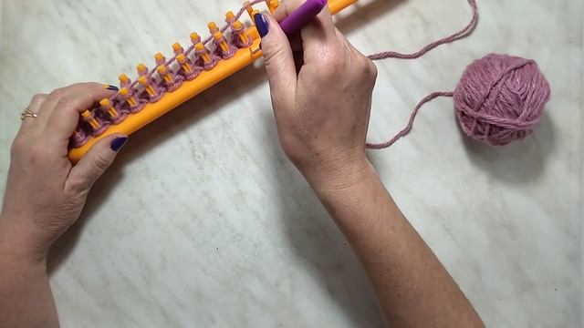 #diy #вязаниедляначинающих Вязание на луме для начинающих. Способ 1