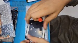 Замена экрана The Ultimate Guide to Replacing Your Realme Phone Cracked Screen