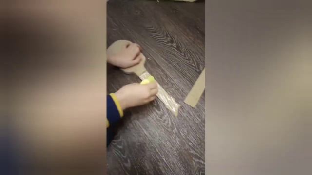 Бас-гитара Пола Маккартни из картона от Влада (VЛ)! 😊🎸 смотреть онлайн