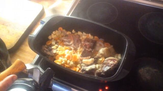 Индоутка, томленая с яблоками и овощами - кисло-сладкое нежное мясо, густой соус и минимум хлопот! смотреть онлайн