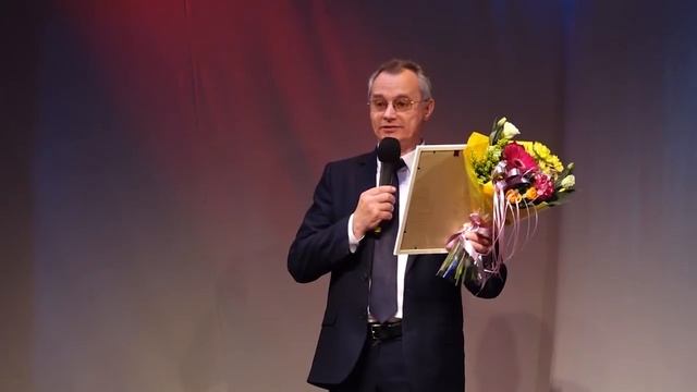 Театралы со всей страны приехали поздравить с юбилеем театр кукол Теремок