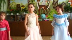 ПЕСНЯ"МОЯ МАМА ЛУЧШАЯ НА СВЕТЕ..."