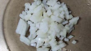 Куриные голени тушёные с капустой