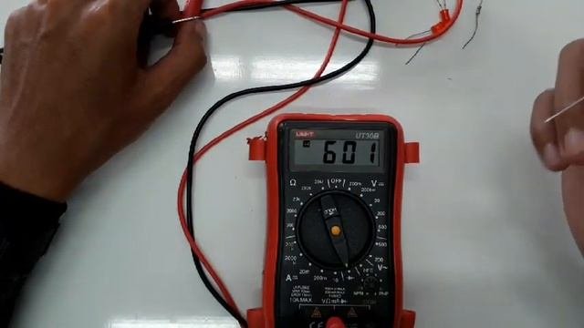 ดิจิตอลมิเตอร์ รุ่น UT30B