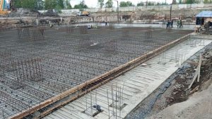 заливка бетонной фундаментной плиты 1000 м3 2 бетононасоса.