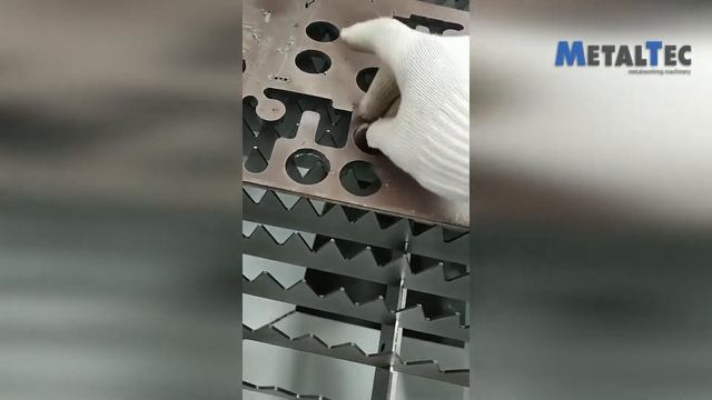 Оптоволоконный лазерный станок для резки металла MetalTec 1530B | Резка углеродистой стали 10 мм